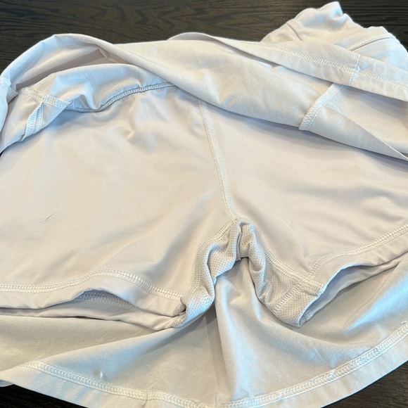 White tennis skirt - Picture 3 of 3